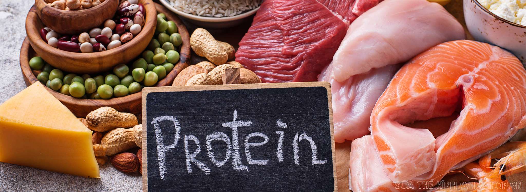 Protein, ngoài vai trò cấu thành lên các bộ phận cơ thể, Protein cũng là yếu tố chính giúp nuôi dưỡng xây dựng khối lượng cơ bắp trên cơ thể. Vậy bổ sung hàm...