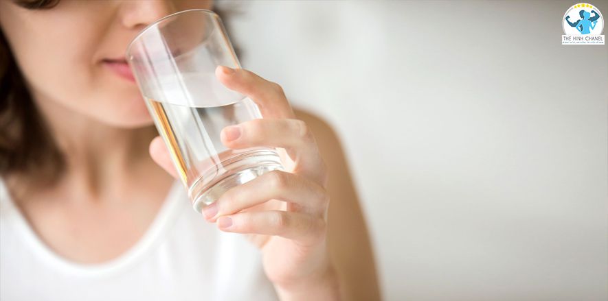 Lợi ích của nước với cơ thể là gì? uống nước nhiều có mập không? chi tiết bài viết dưới đây Thể Hình Chanel sẽ giúp bạn trả lời câu hỏi...