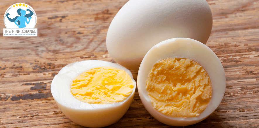 Bổ sung đúng cách nguồn dinh dưỡng từ trứng gà cho người tập thể hình đảm bảo nguồn protein giúp phát triển cơ bắp, bổ sung đầy đủ dinh dưỡng cho cơ thể....
